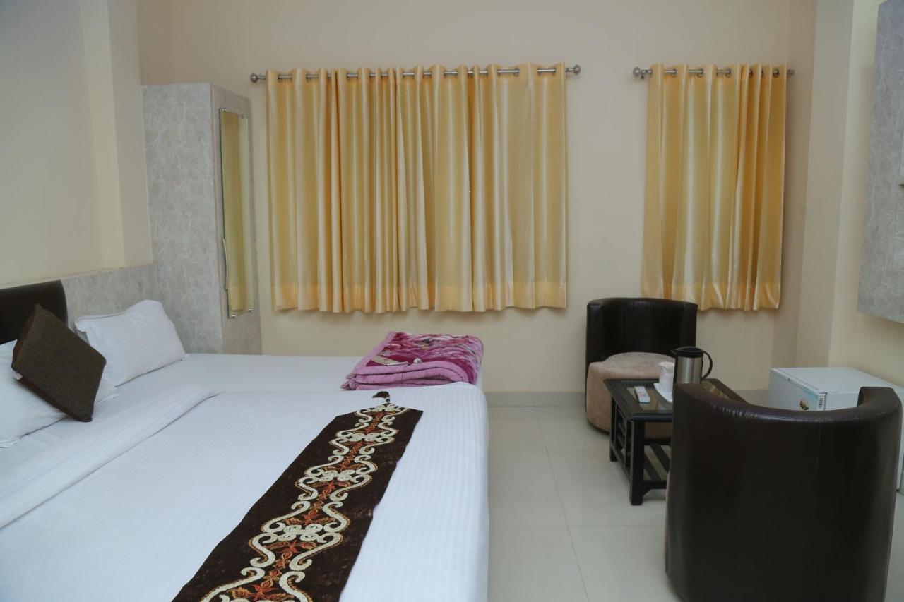 Hotel Golden Dreams Амритсар Экстерьер фото