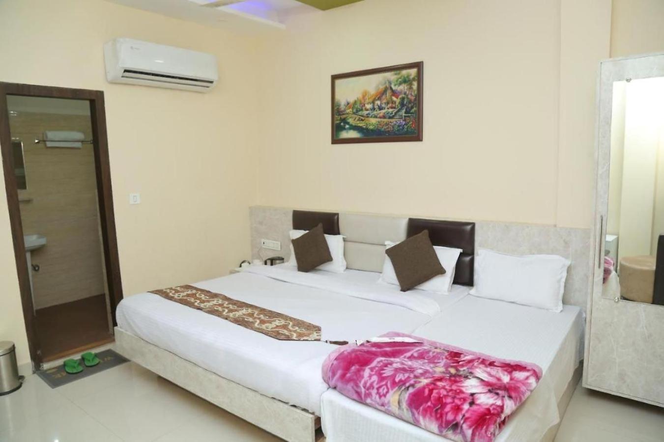 Hotel Golden Dreams Амритсар Экстерьер фото
