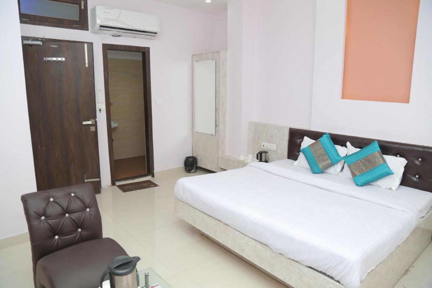 Hotel Golden Dreams Амритсар Экстерьер фото